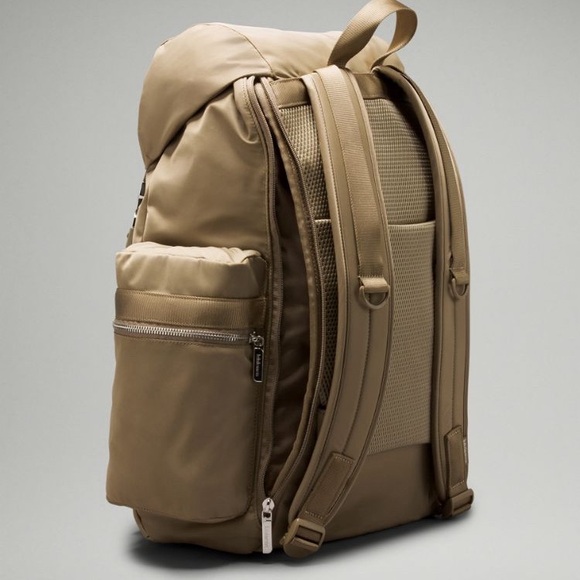 Lululemon wunderlust backpack - Picture 3 of 8